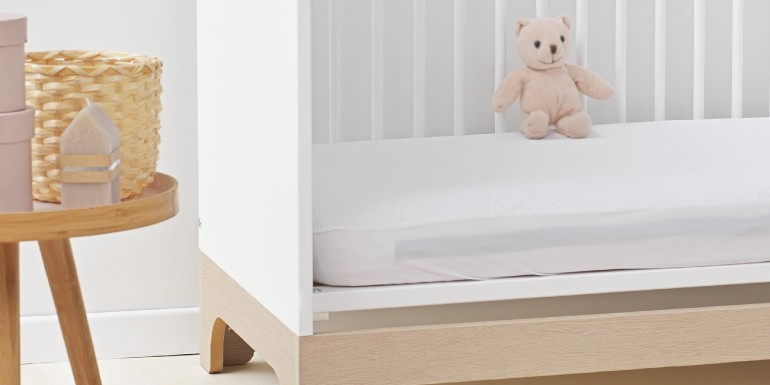 Choosing the right mattress protector and fitted sheet for your baby | Buying guide  Kadolis Canada