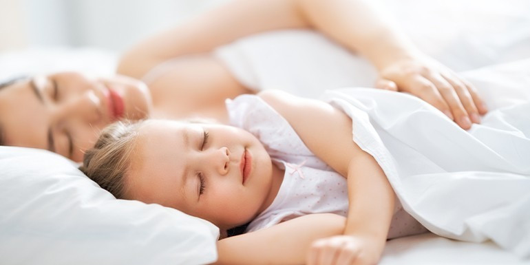 Pourquoi bébé ne veut pas dormir dans son lit? | Réponses Kadolis Canada